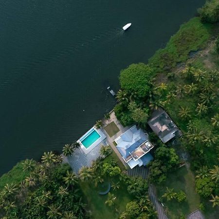 North Paravur Riveria Portico - River Side 6 Bedroom Private Pool Bungalow מראה חיצוני תמונה