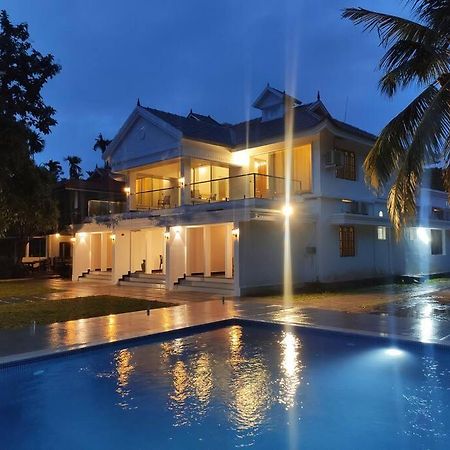 North Paravur Riveria Portico - River Side 6 Bedroom Private Pool Bungalow מראה חיצוני תמונה