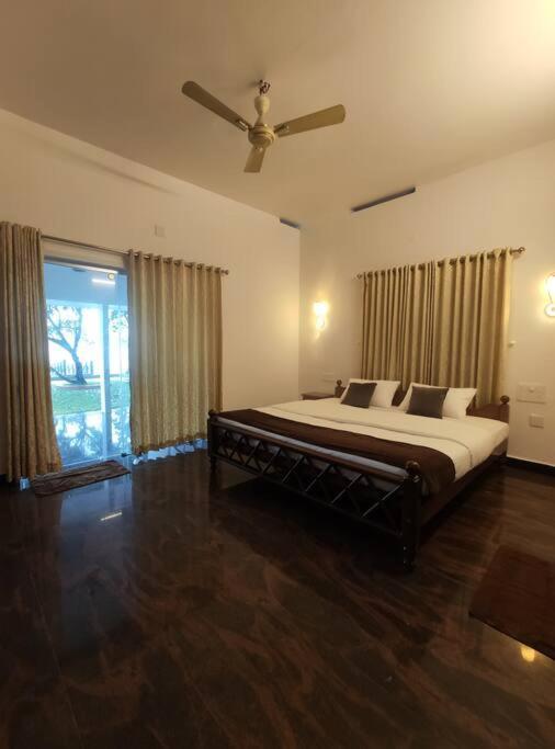 North Paravur Riveria Portico - River Side 6 Bedroom Private Pool Bungalow מראה חיצוני תמונה